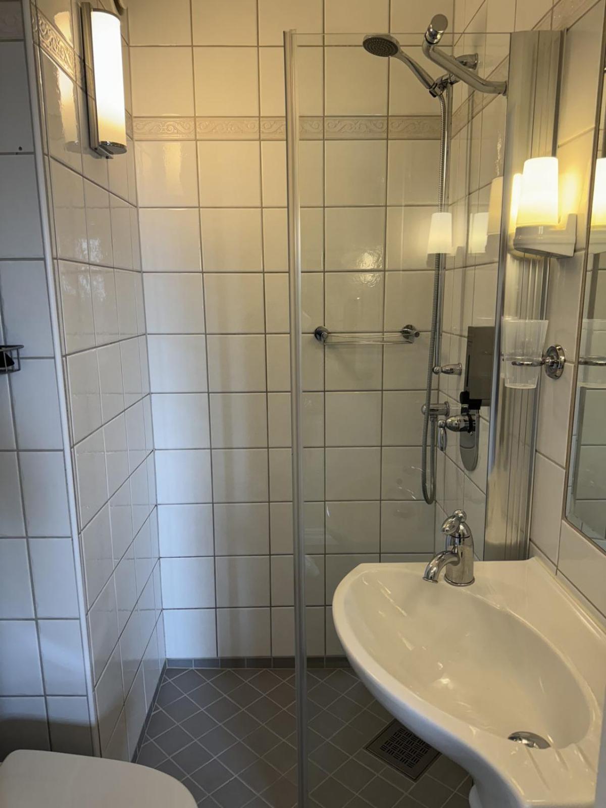 Hotel Tanum Gestgifveri Tanumshede Eksteriør billede
